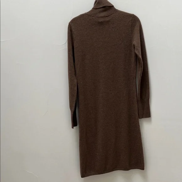 Neiman Marcus Cashmere Turtleneck Sweater Dress - brown - Picture 5 of 6